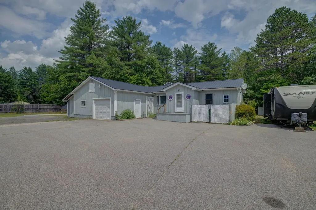 117 Skeetfield Road Oxford ME 04270