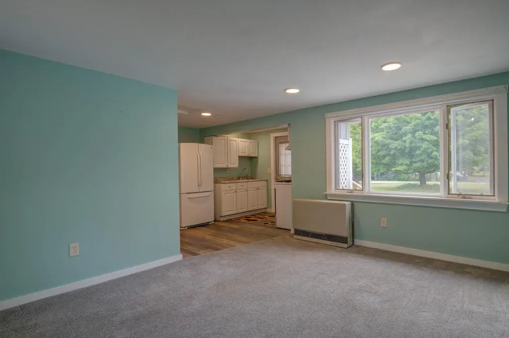 117 Skeetfield Road Oxford ME 04270