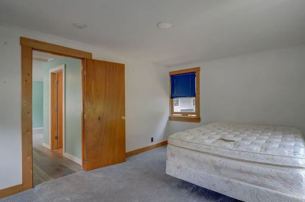 117 Skeetfield Road Oxford ME 04270