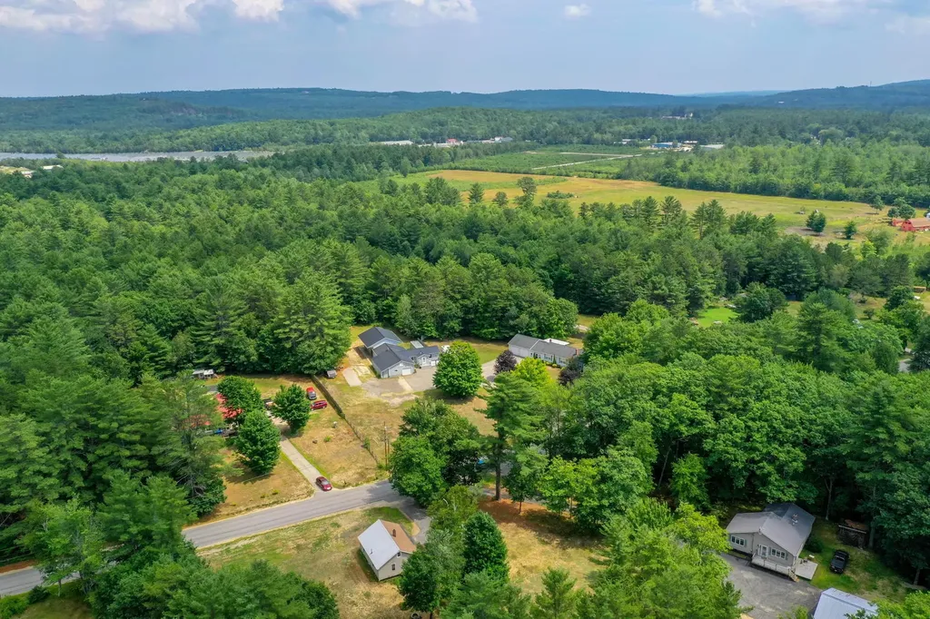 117 Skeetfield Road Oxford ME 04270