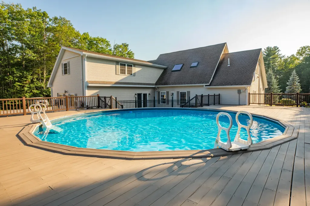 47 Aarons Way Hampden ME 04444
