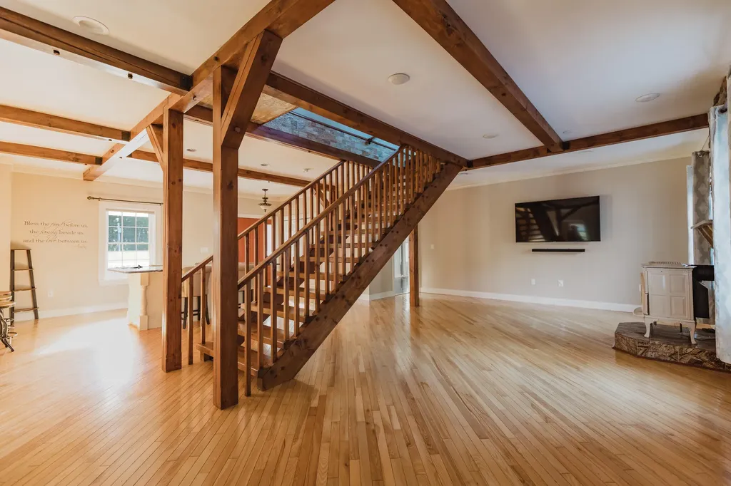 47 Aarons Way Hampden ME 04444