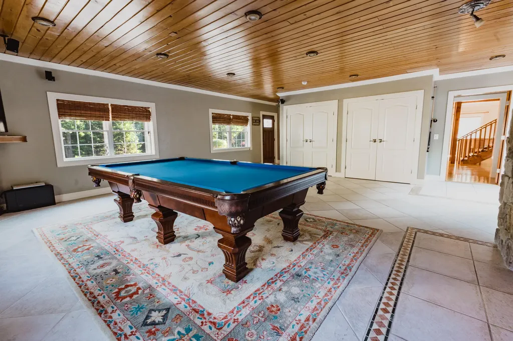 47 Aarons Way Hampden ME 04444