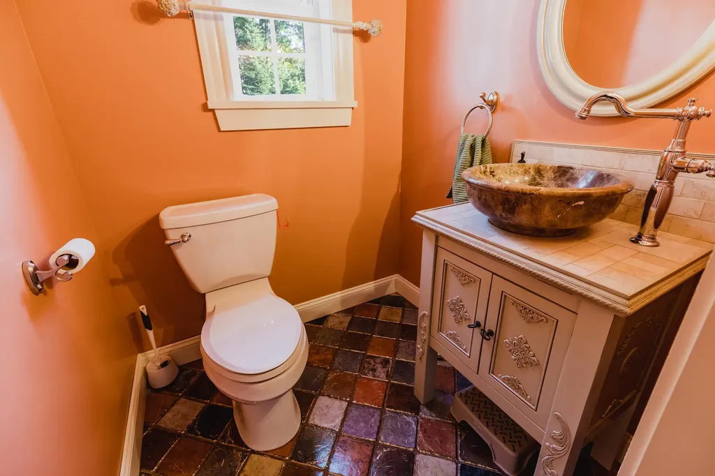 47 Aarons Way Hampden ME 04444