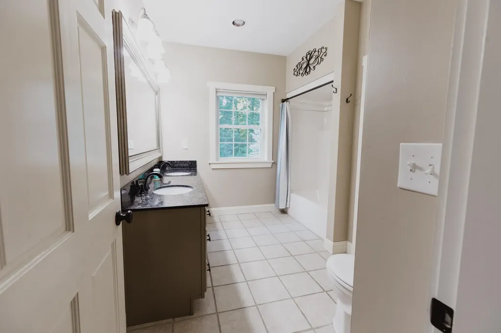 47 Aarons Way Hampden ME 04444