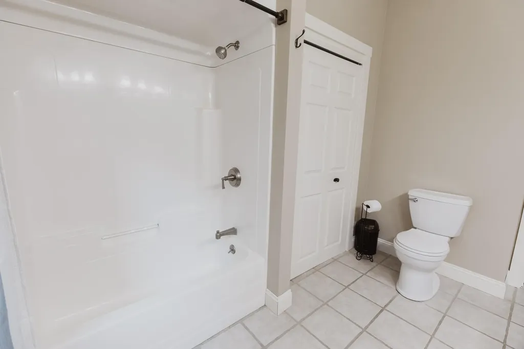 47 Aarons Way Hampden ME 04444