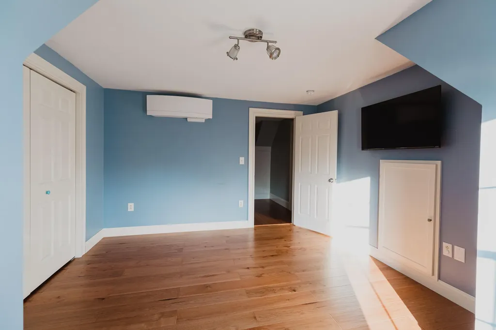 47 Aarons Way Hampden ME 04444