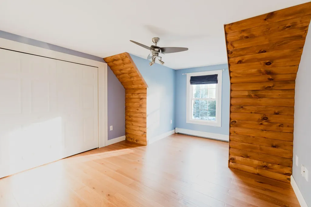 47 Aarons Way Hampden ME 04444