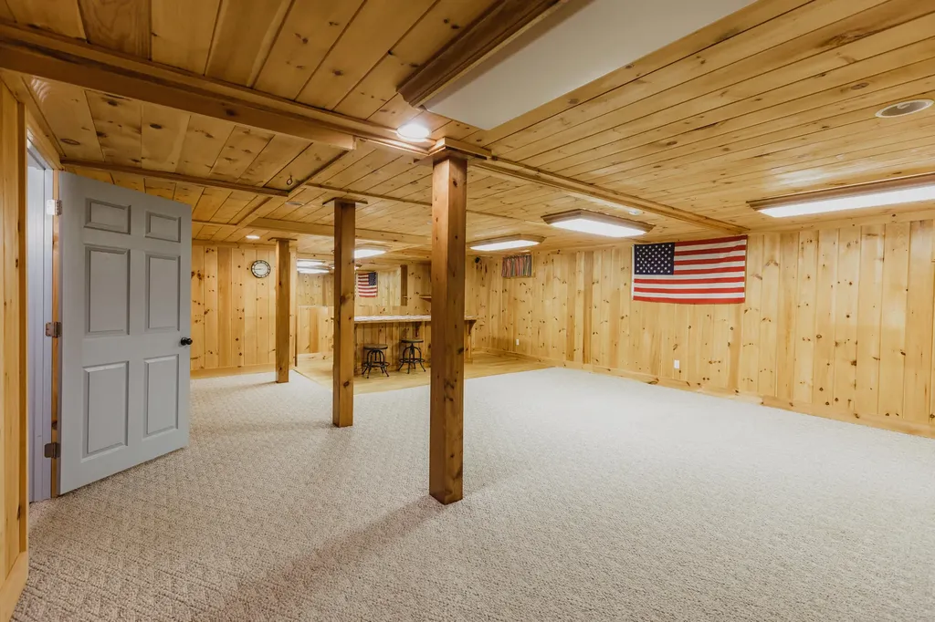 47 Aarons Way Hampden ME 04444