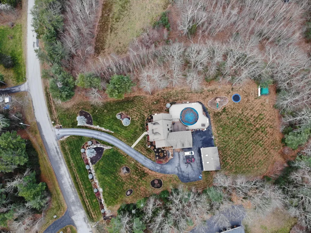 47 Aarons Way Hampden ME 04444
