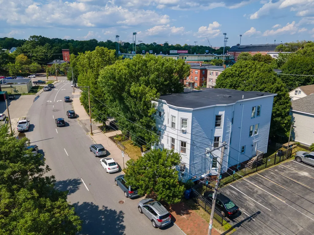 317-319 Valley Street Portland ME 04102
