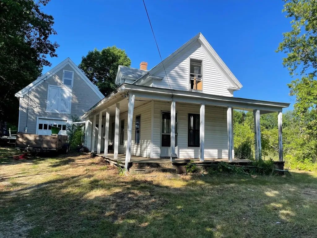 219 Randall Road Lewiston ME 04240