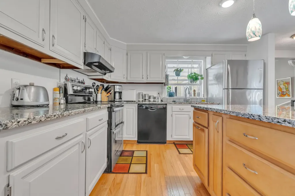 7 Pilgrim Lane Saco ME 04072
