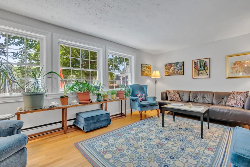 7 Pilgrim Lane Saco ME 04072