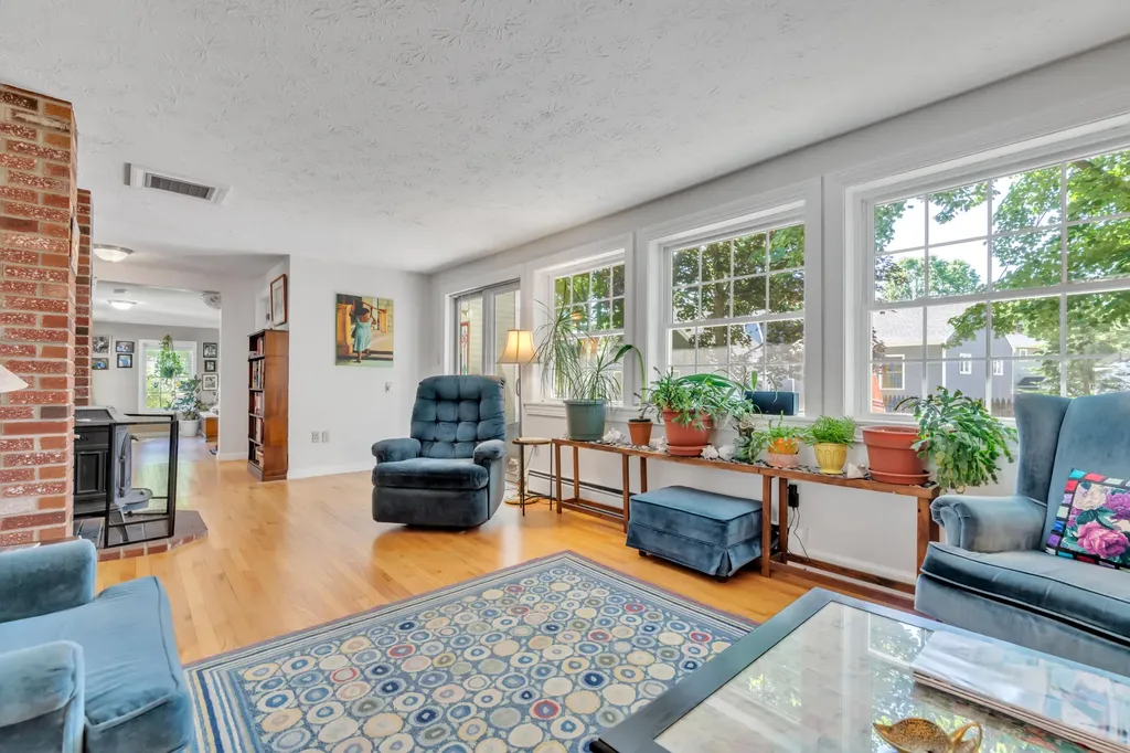 7 Pilgrim Lane Saco ME 04072