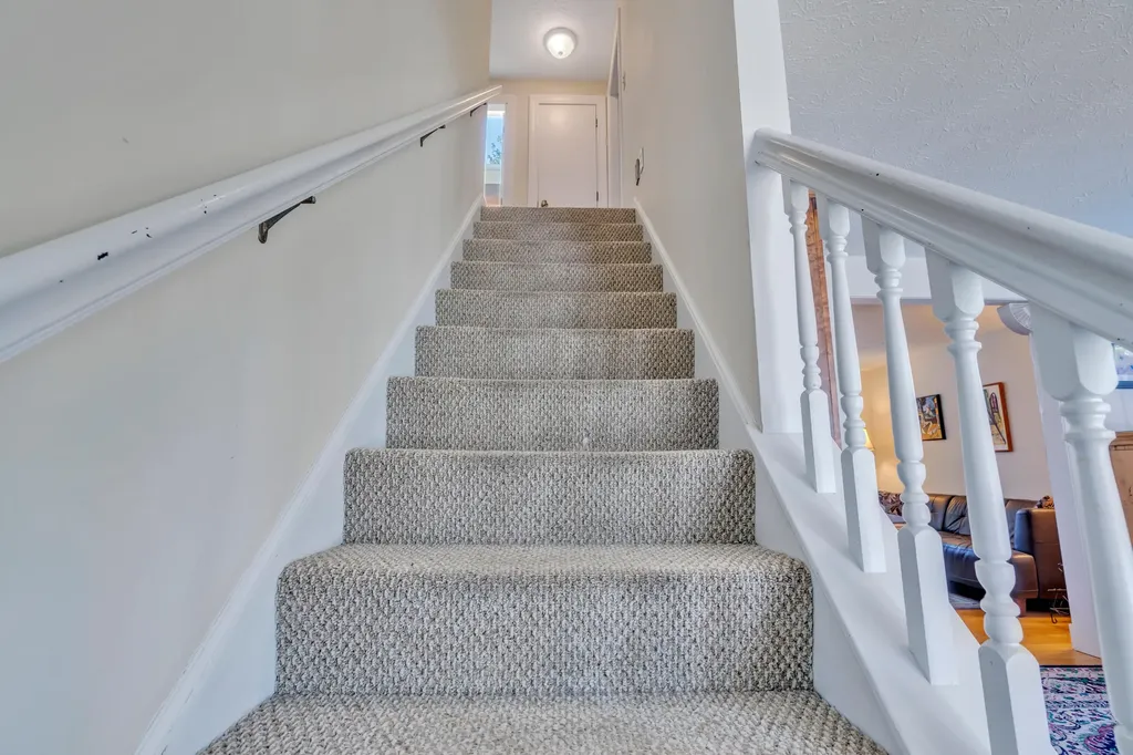 7 Pilgrim Lane Saco ME 04072