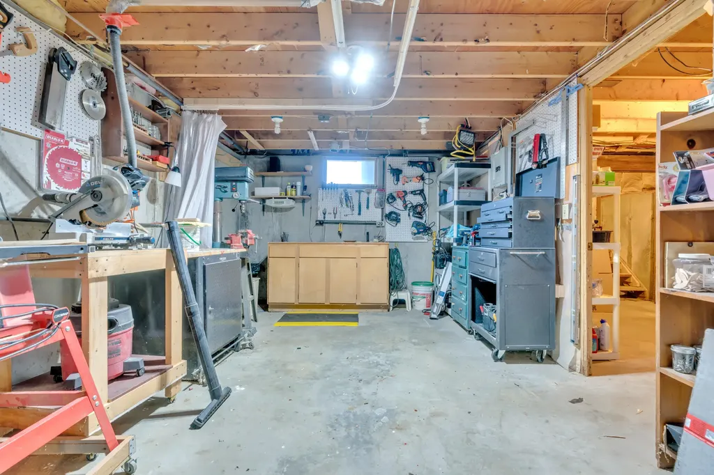 7 Pilgrim Lane Saco ME 04072