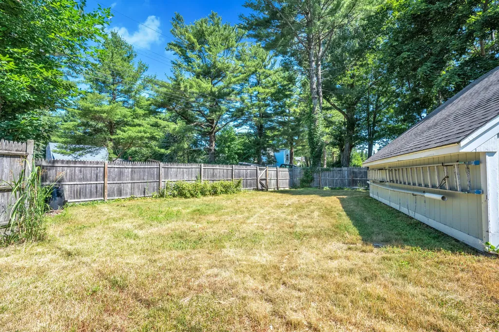 7 Pilgrim Lane Saco ME 04072