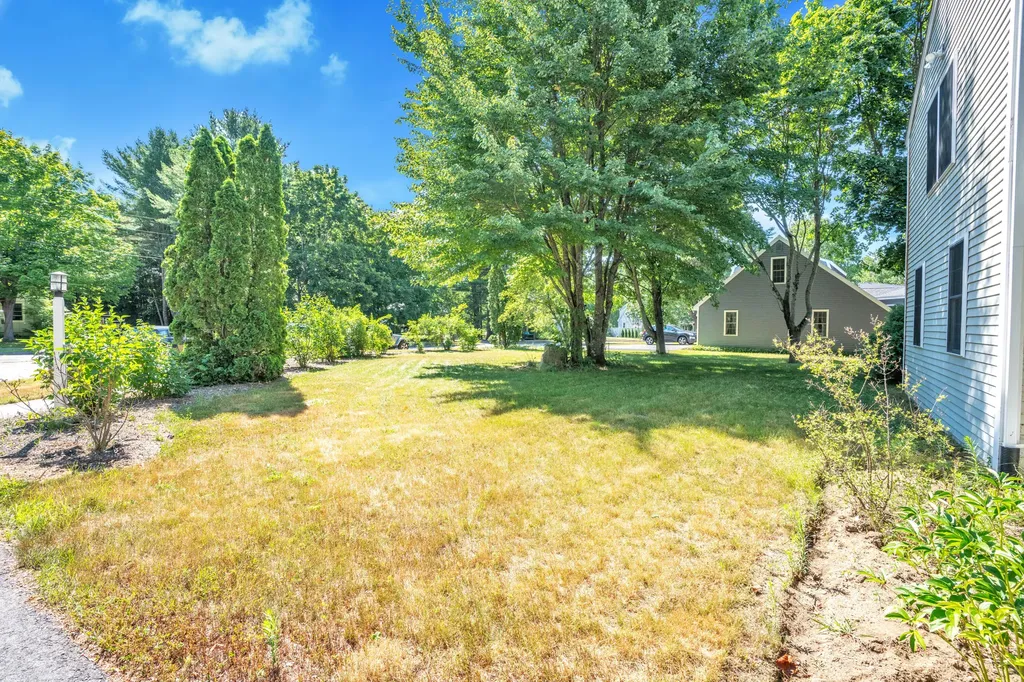 7 Pilgrim Lane Saco ME 04072