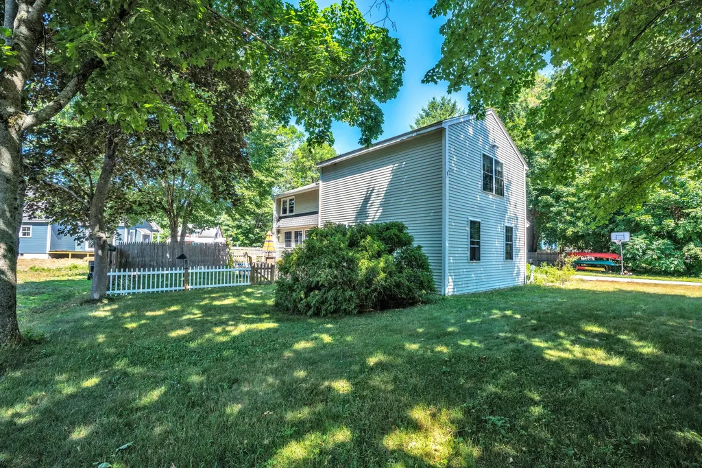 7 Pilgrim Lane Saco ME 04072