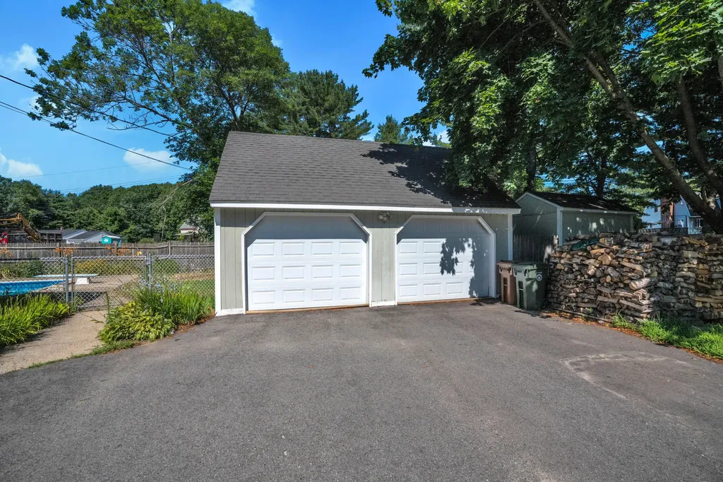 7 Pilgrim Lane Saco ME 04072
