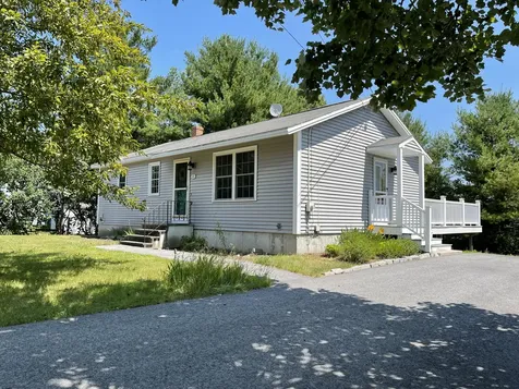 11 Primrose Lane Gorham ME 04038