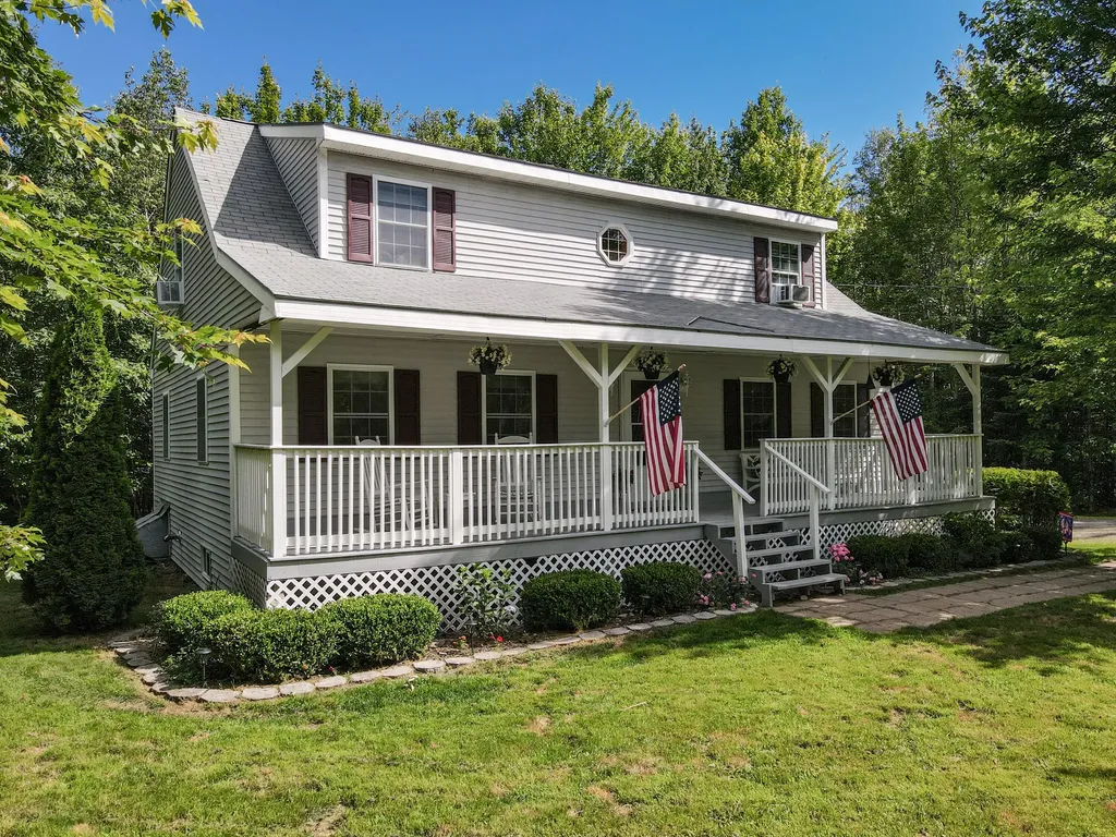 26 Hilltop Drive Wiscasset ME 04578