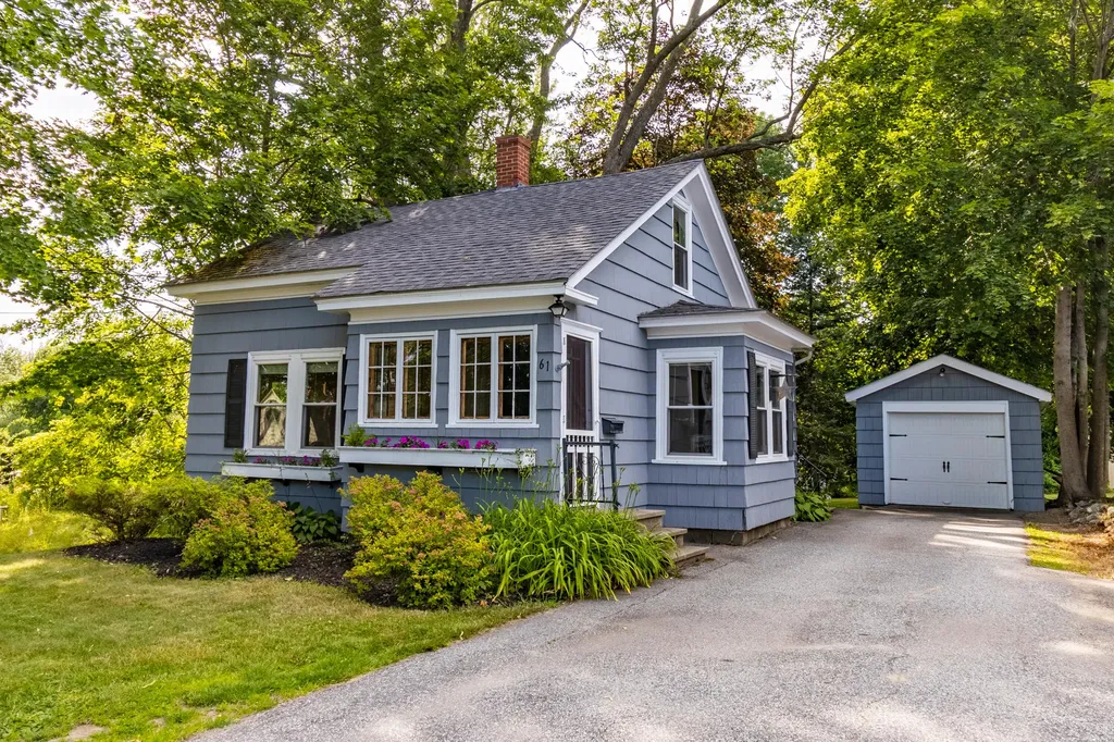 61 Marston Street Auburn ME 04210