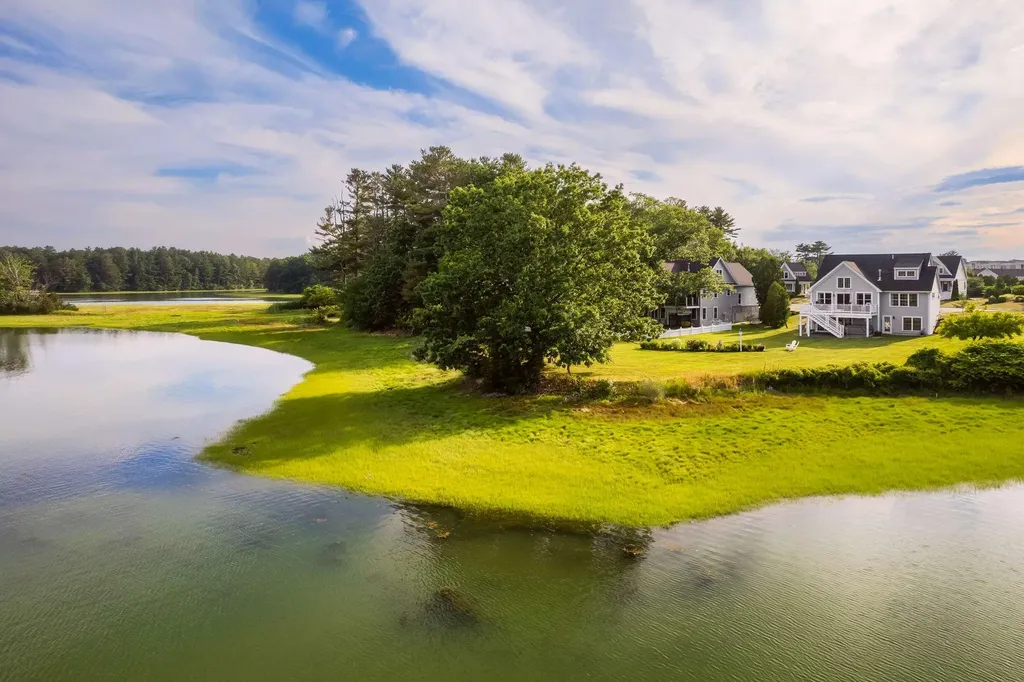 5 Cottage Way Kittery ME 03904