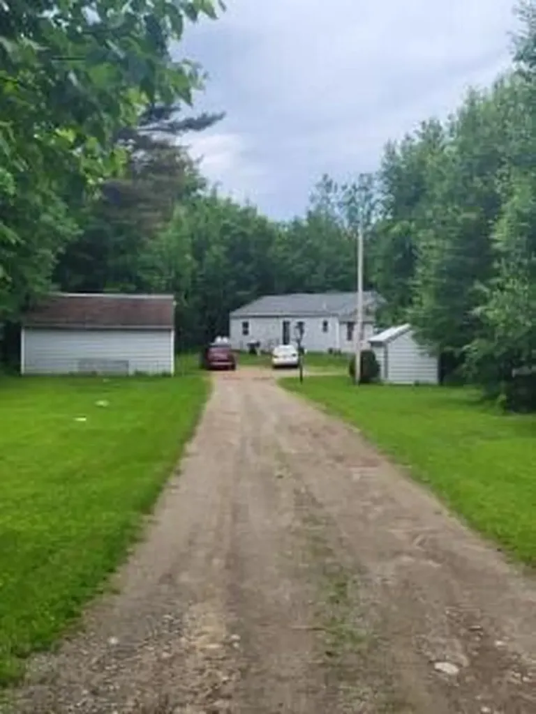 6 Elm Lane Windsor ME 04363