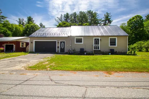 16 Roberta Street Farmingdale ME 04344