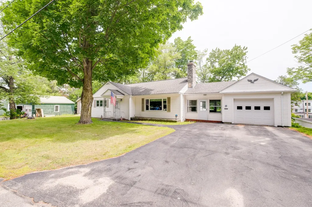 650 Somerset Street Rumford ME 04276