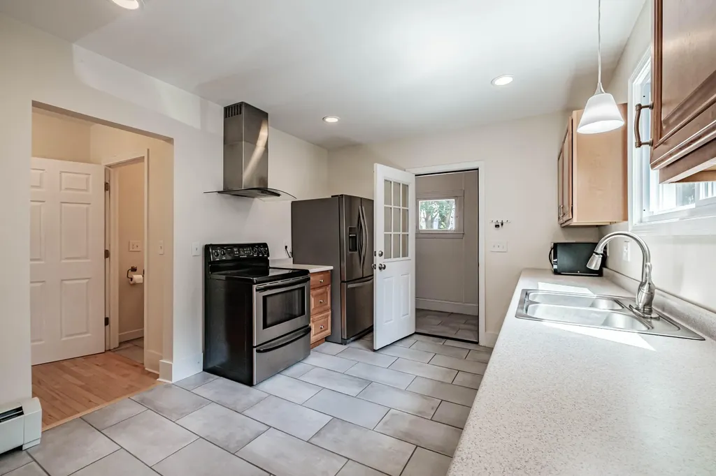 301 Allen Avenue Portland ME 04103