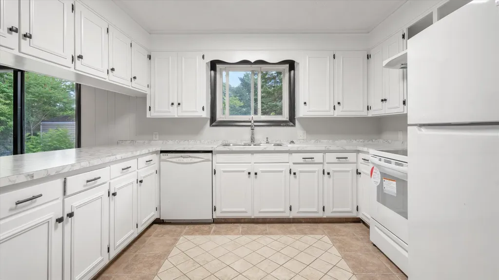 28 Mellon Street Lewiston ME 04240