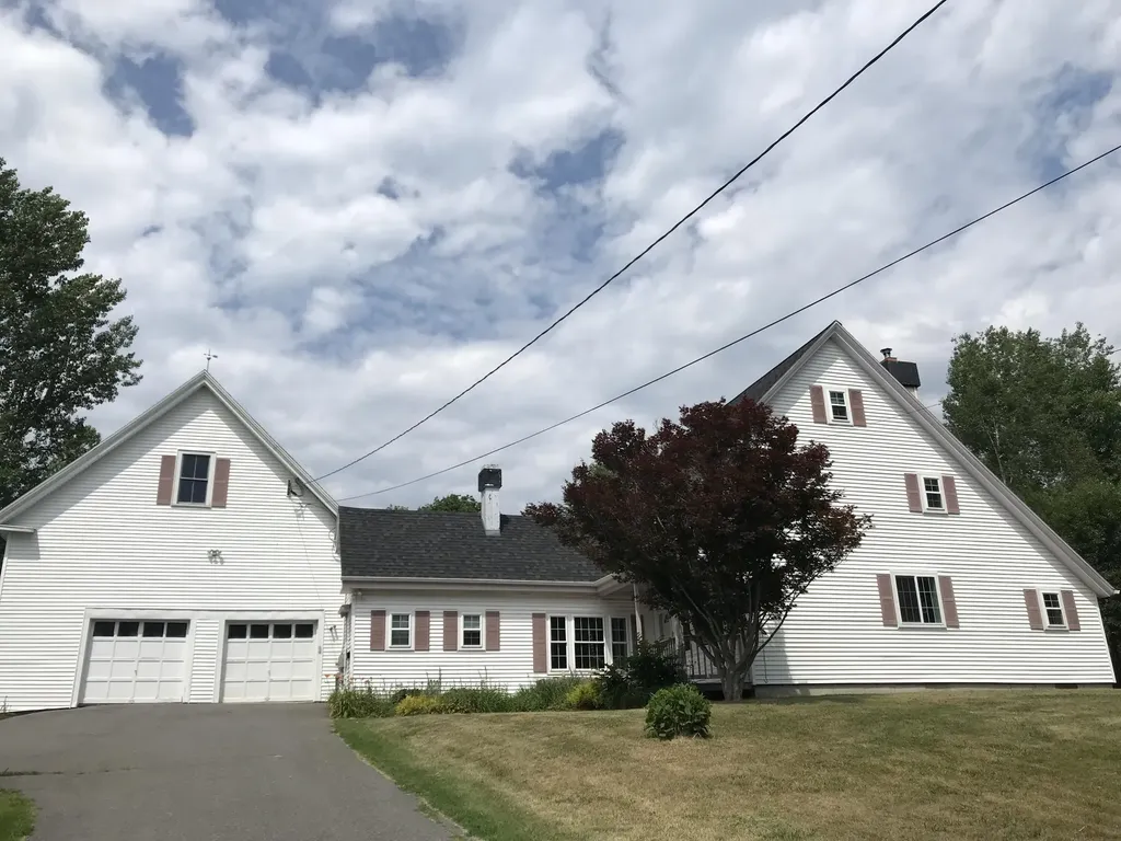 39 Greenville Street Hallowell ME 04347