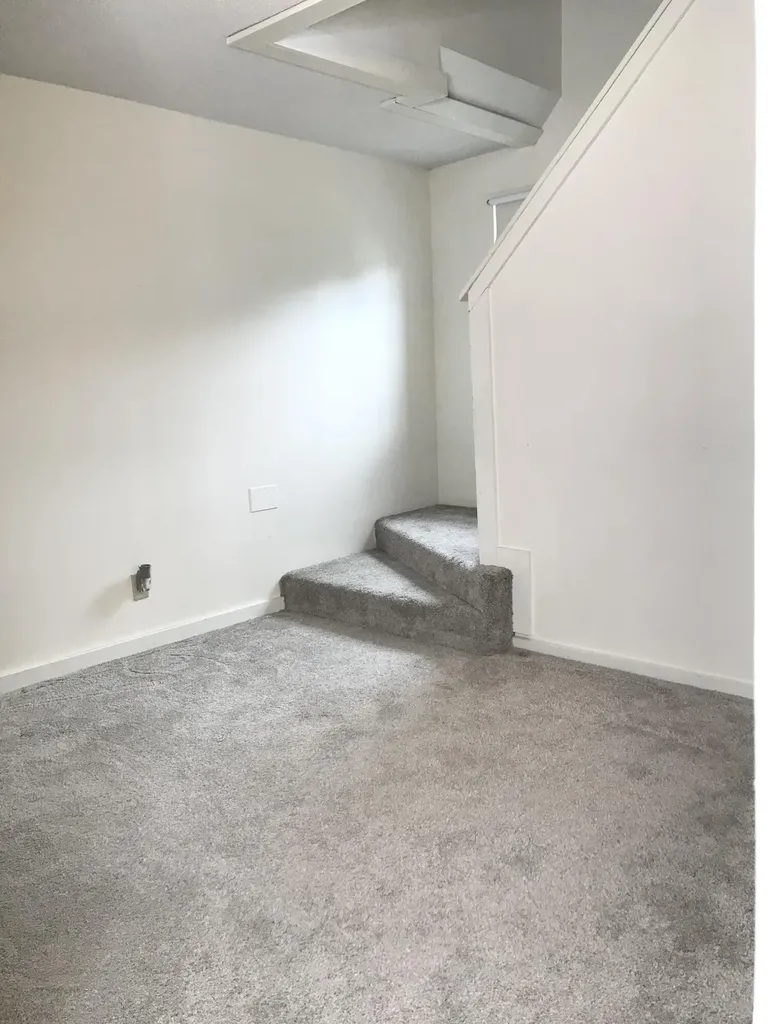 39 Greenville Street Hallowell ME 04347
