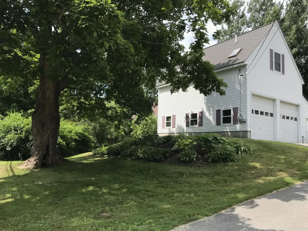 39 Greenville Street Hallowell ME 04347
