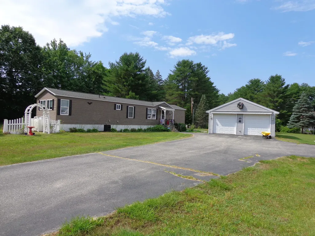 423 Mouse Lane Alfred ME 04002