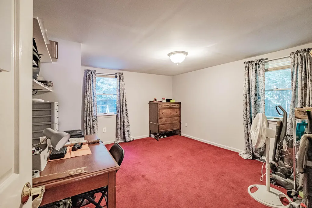 175 Hogan Pond Lane Oxford ME 04270