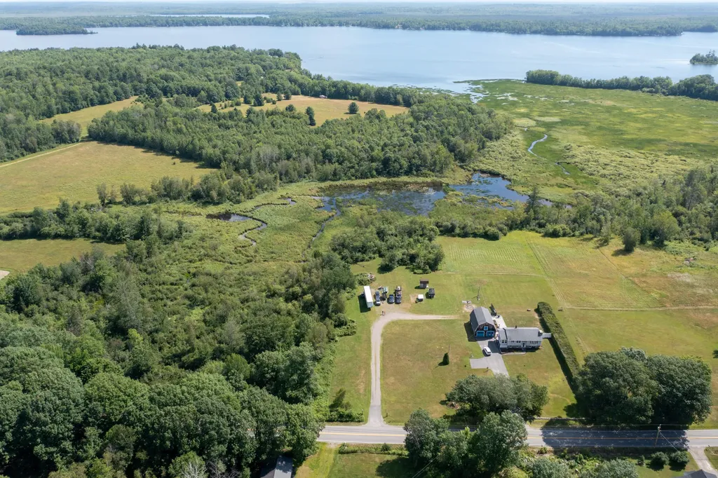 1599 Pushaw Road Glenburn ME 04401