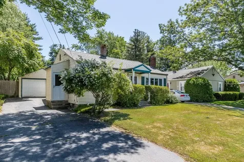 130 Colonial Road Portland ME 04102