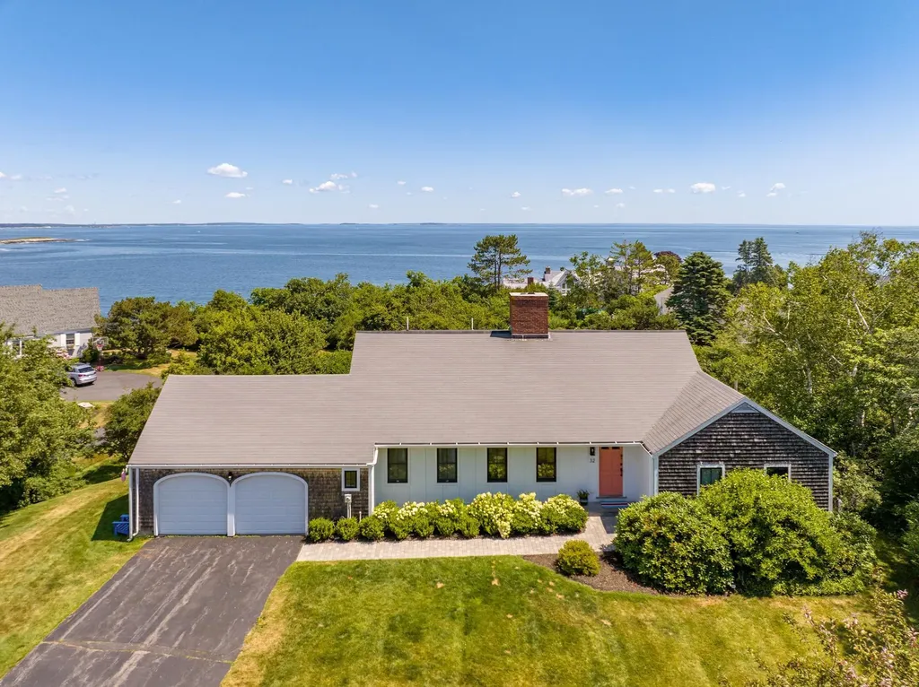 32 Salt Spray Lane Cape Elizabeth ME 04107