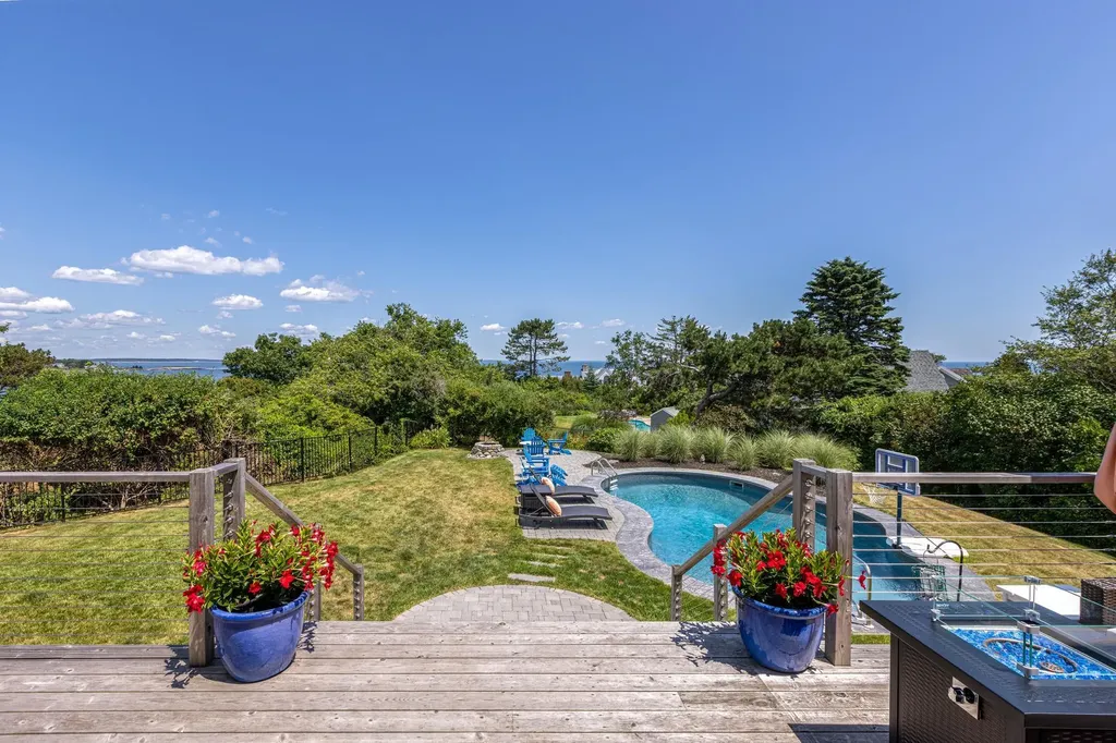 32 Salt Spray Lane Cape Elizabeth ME 04107