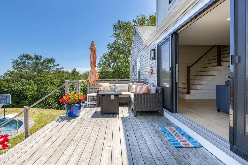 32 Salt Spray Lane Cape Elizabeth ME 04107