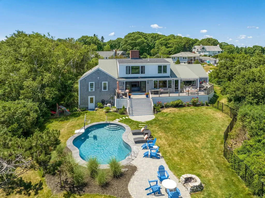32 Salt Spray Lane Cape Elizabeth ME 04107