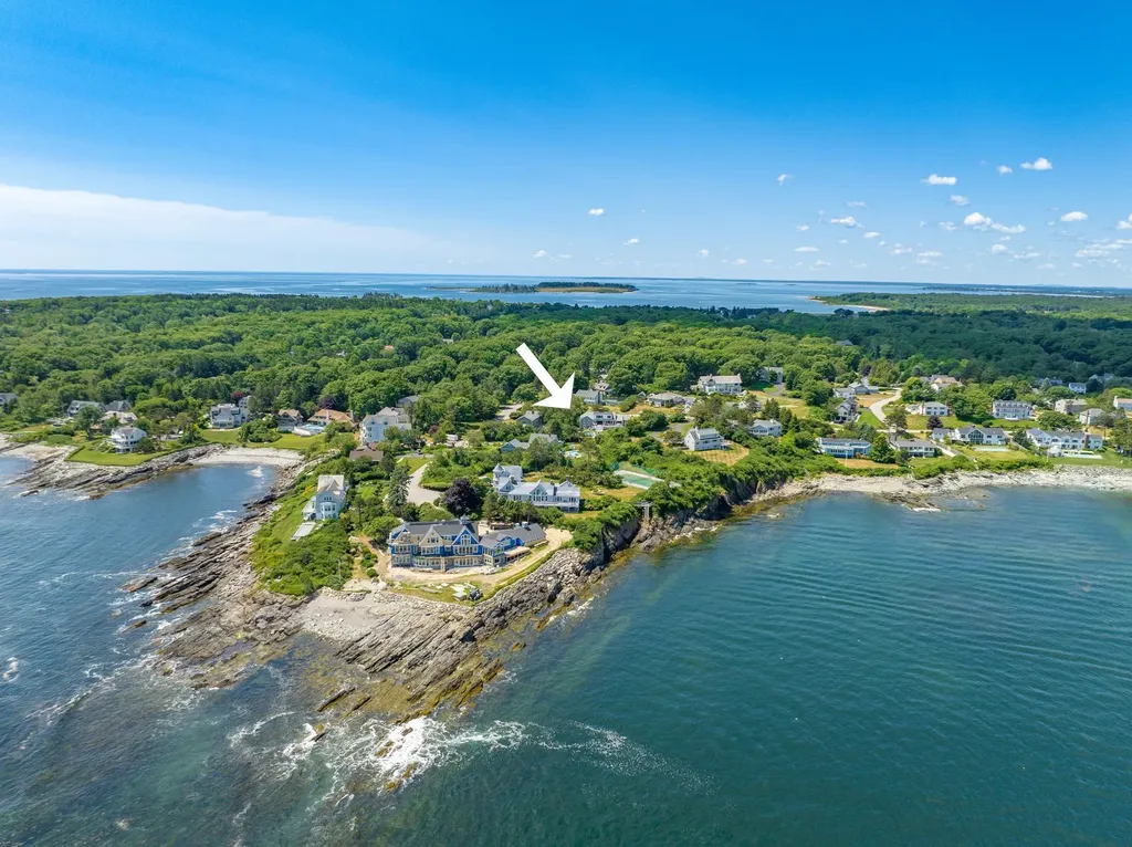 32 Salt Spray Lane Cape Elizabeth ME 04107
