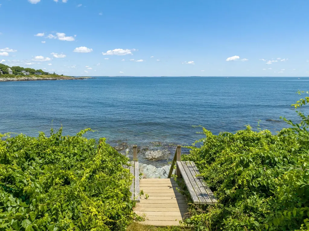 32 Salt Spray Lane Cape Elizabeth ME 04107