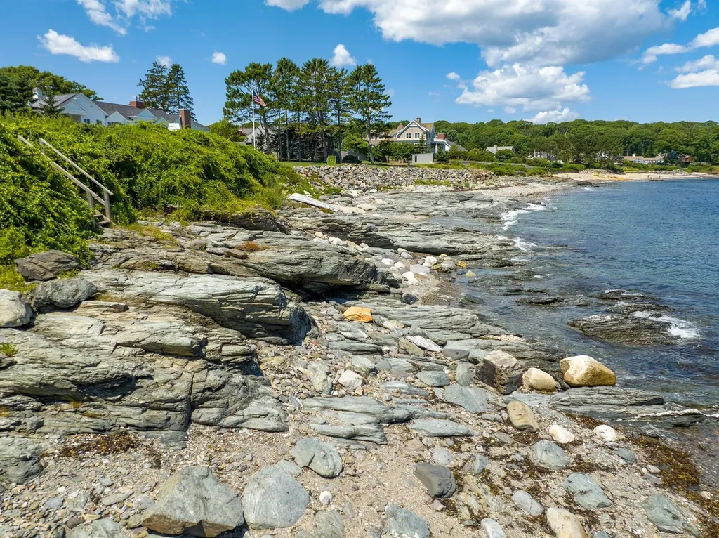 32 Salt Spray Lane Cape Elizabeth ME 04107