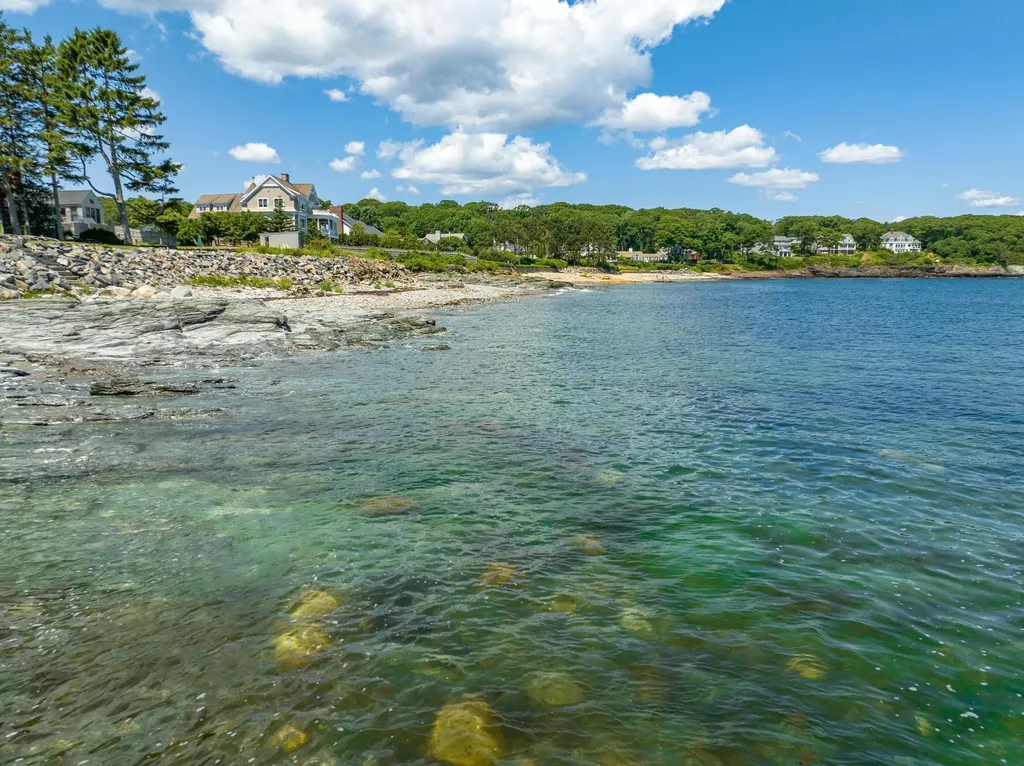 32 Salt Spray Lane Cape Elizabeth ME 04107