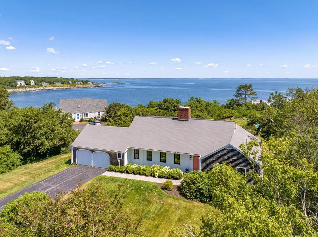 32 Salt Spray Lane Cape Elizabeth ME 04107